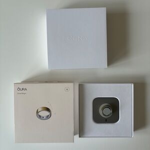 Oura Ring 4 - Size 4 - Gold